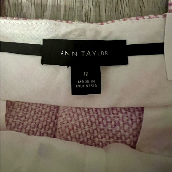 Ann Taylor The Eva Ankle Pant in Texture - Frosty Magenta - Picture 4 of 12